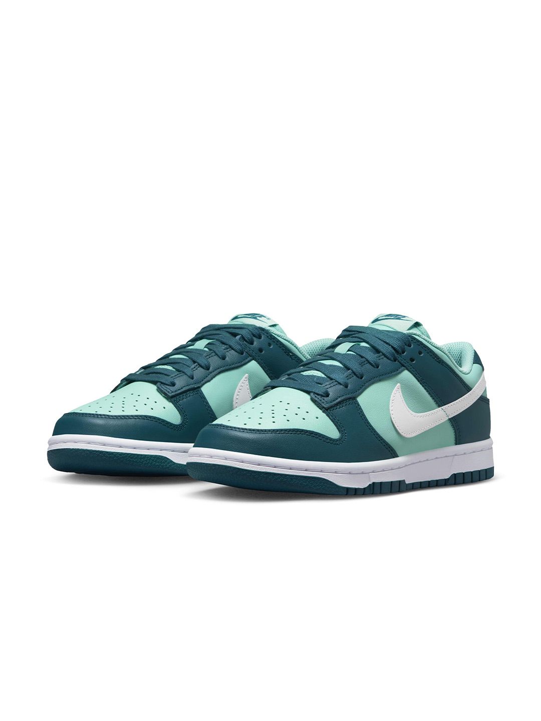 nike dunk low myntra