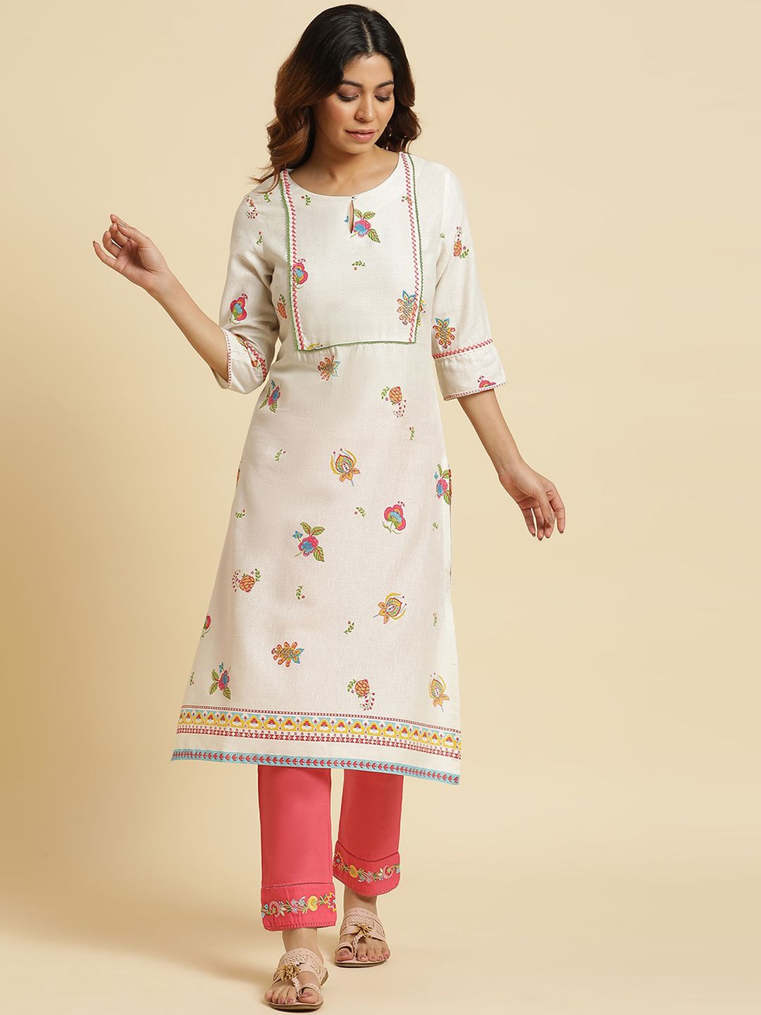 W W Floral Embroidered Round Neck Regular Kurta