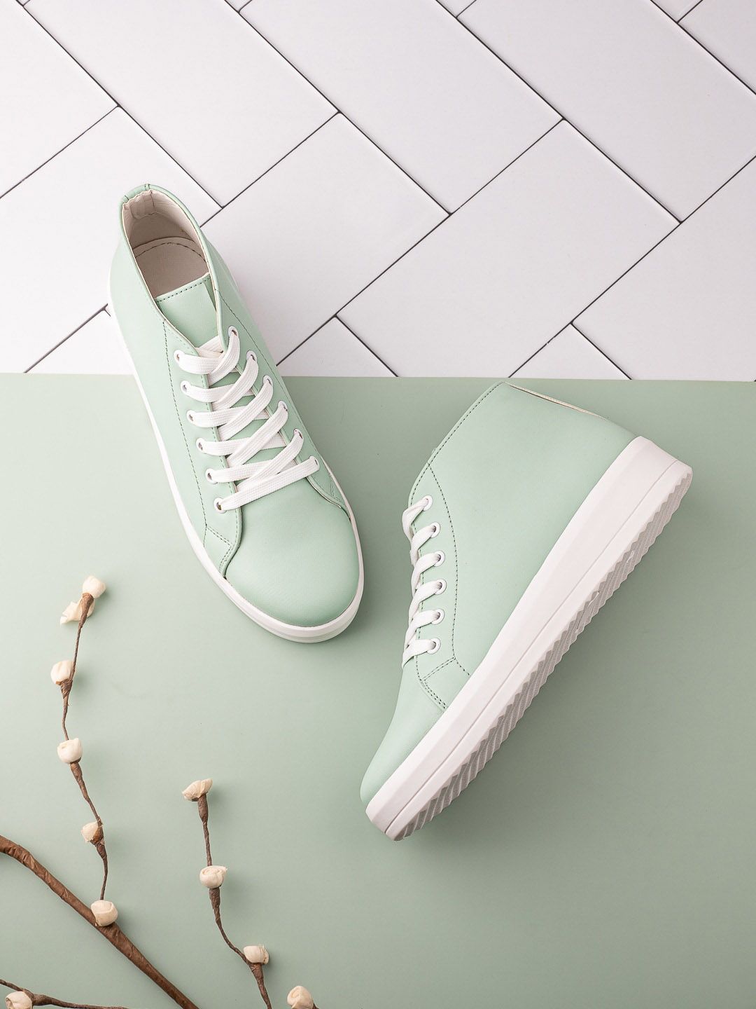 DressBerry Women Sea Green Mid Top Comfort Insole Canvas Contrast Sole Sneakers