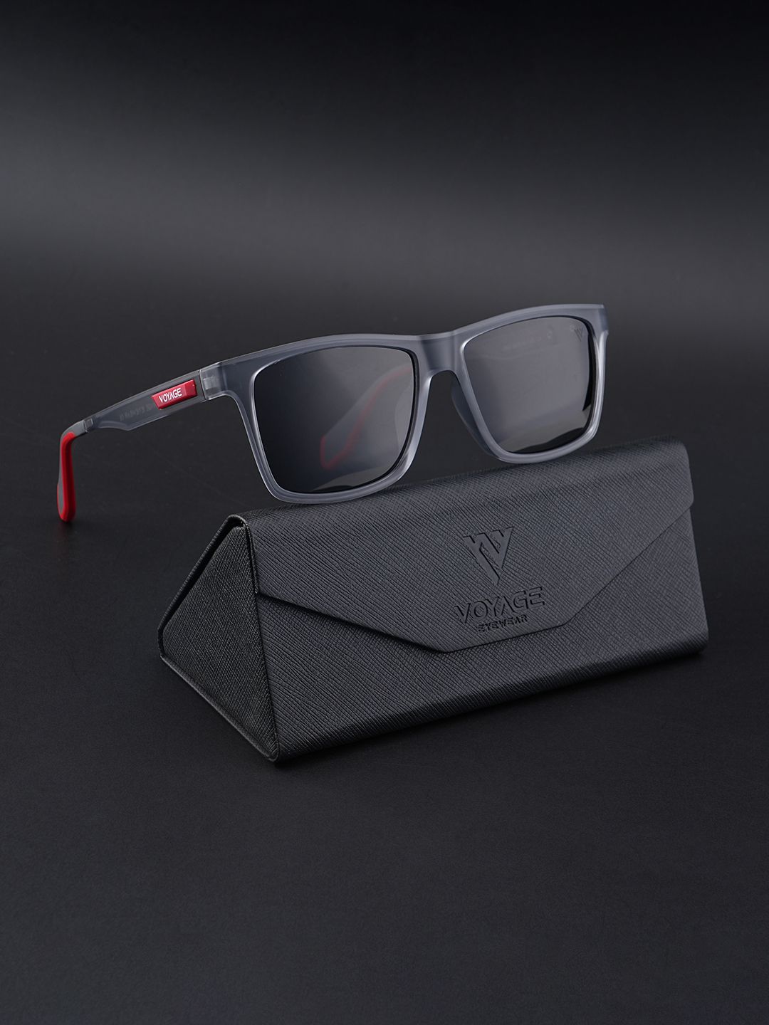 Voyage Unisex Lens Gunmetal-Toned Wayfarer Sunglasses With Polarised and UV Protected Lens