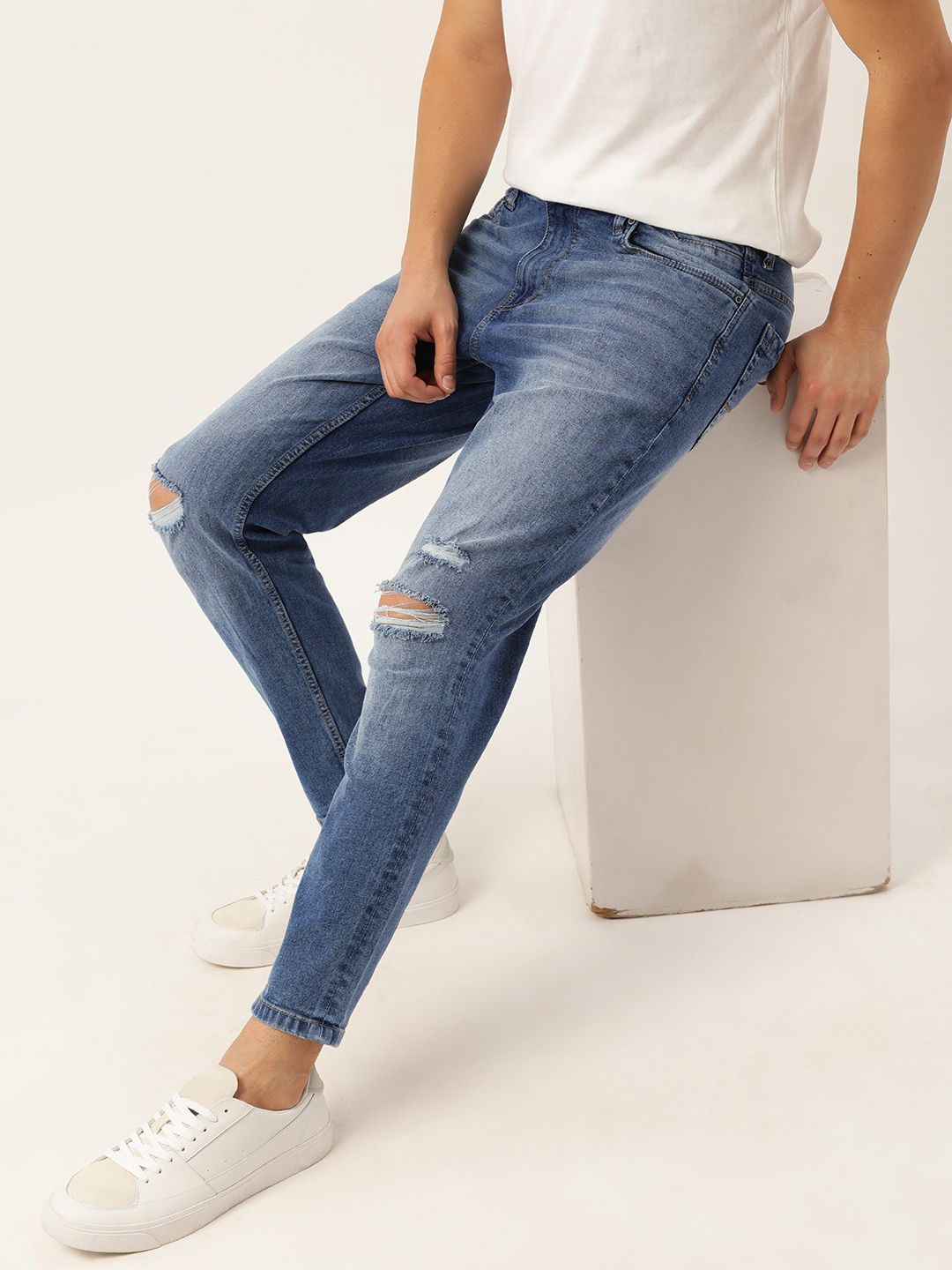 Mast & Harbour Men Carrot Fit Low Dstress Light Fade Stretchable Jeans