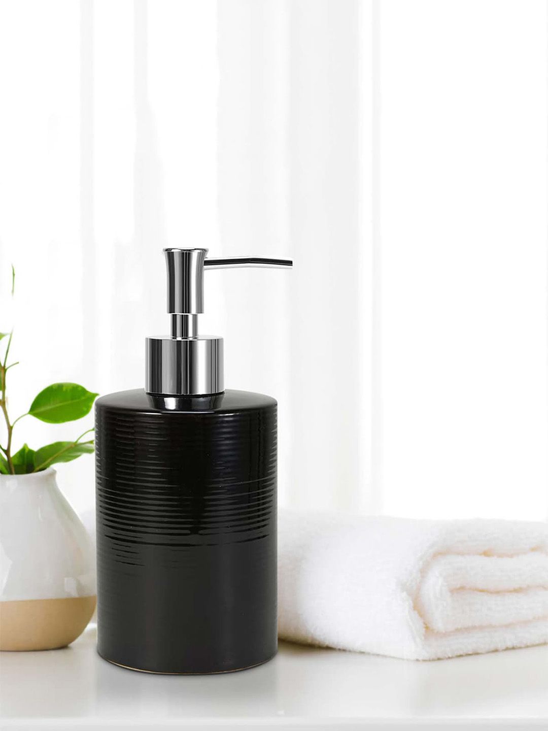 Anko Black Polyresin Ribbed Soap Dispenser