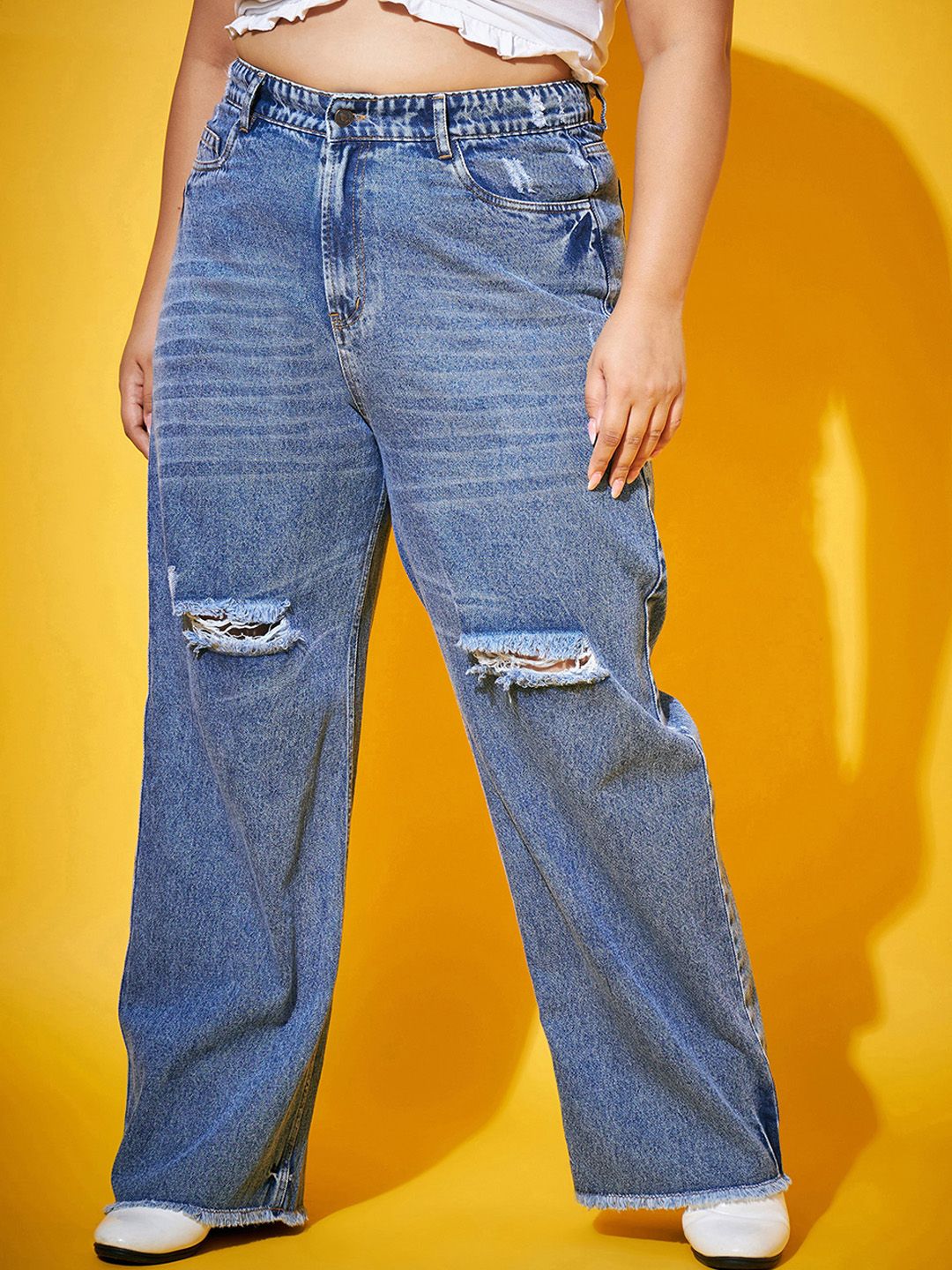 Women Pure Cotton Jeans SASSAFRAS Curve Women Blue Comfort Straight Fit Mildly Distressed Pure Cotton Jeans