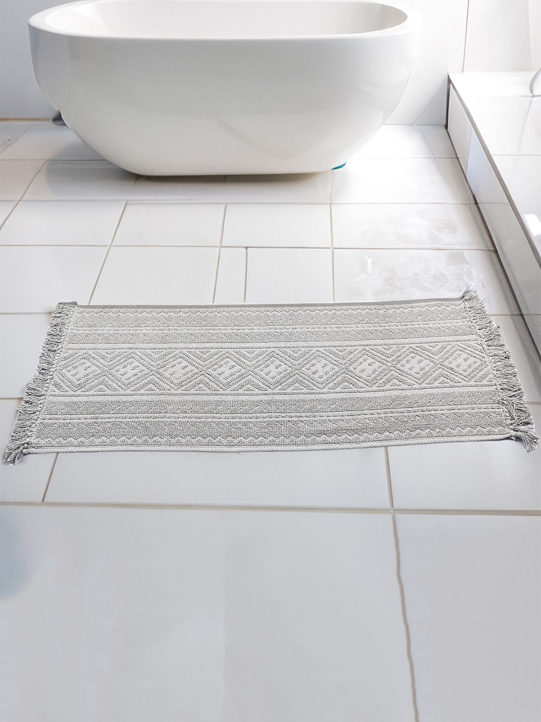 Anko Silver-Toned Self Design 1300 GSM Jacquard Bath Rug