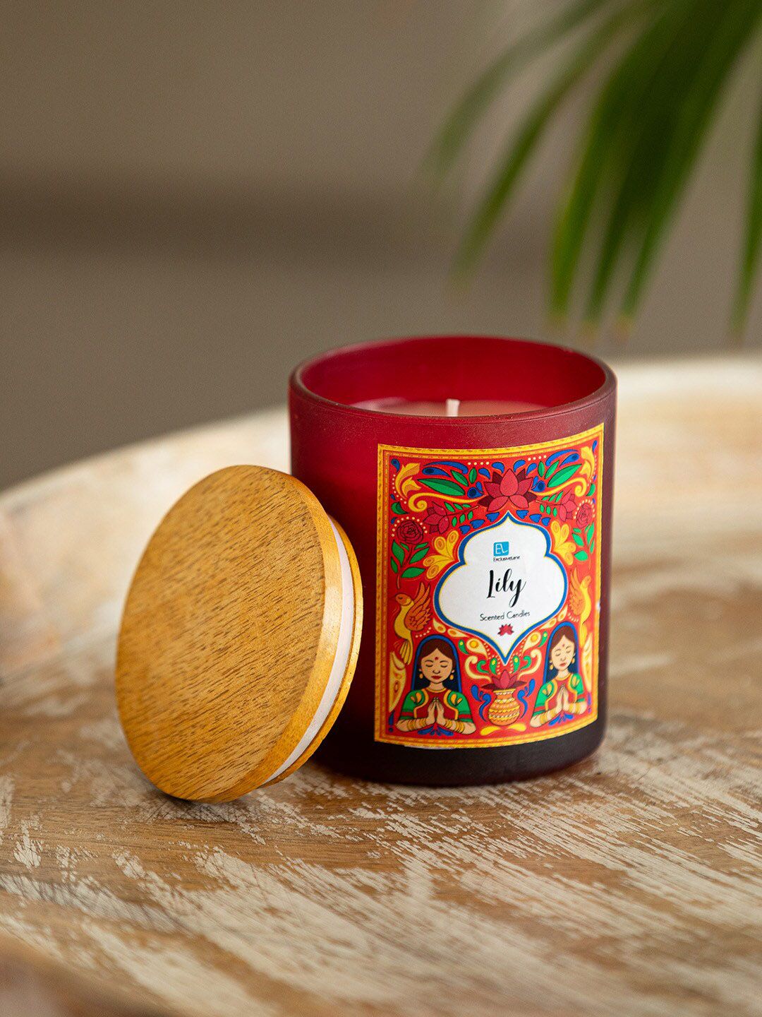 ExclusiveLane Handmade Scented 1 Wick Lily Solid Geometric Regular Jar Candles
