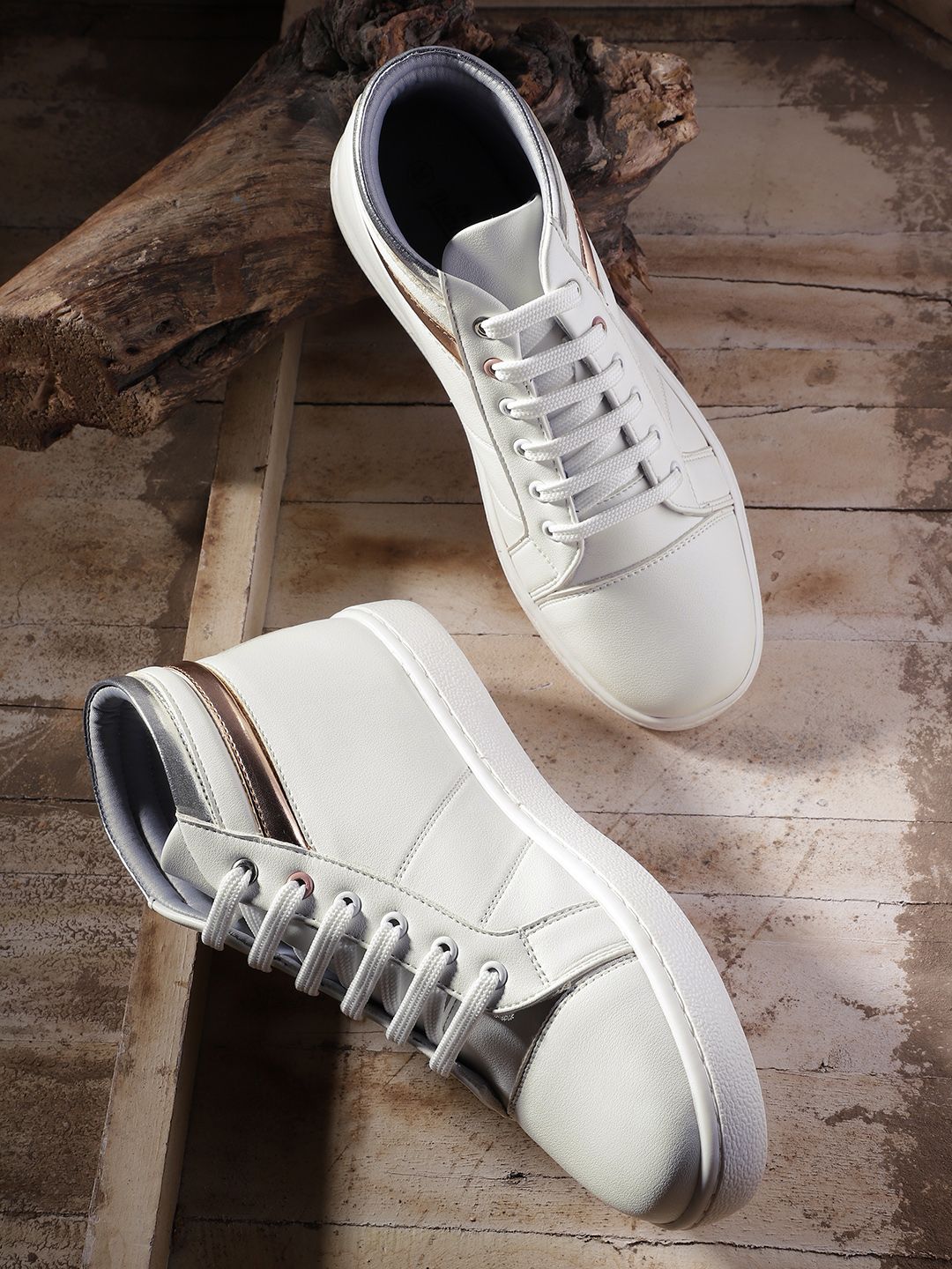 Roadster Women Round Toe Mid-Top Sneakers