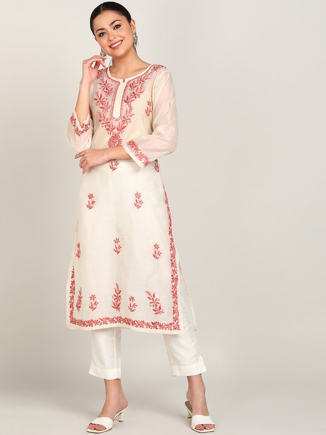 VAHSON Women Floral Embroidered Chikankari Straight Kurta Price in India