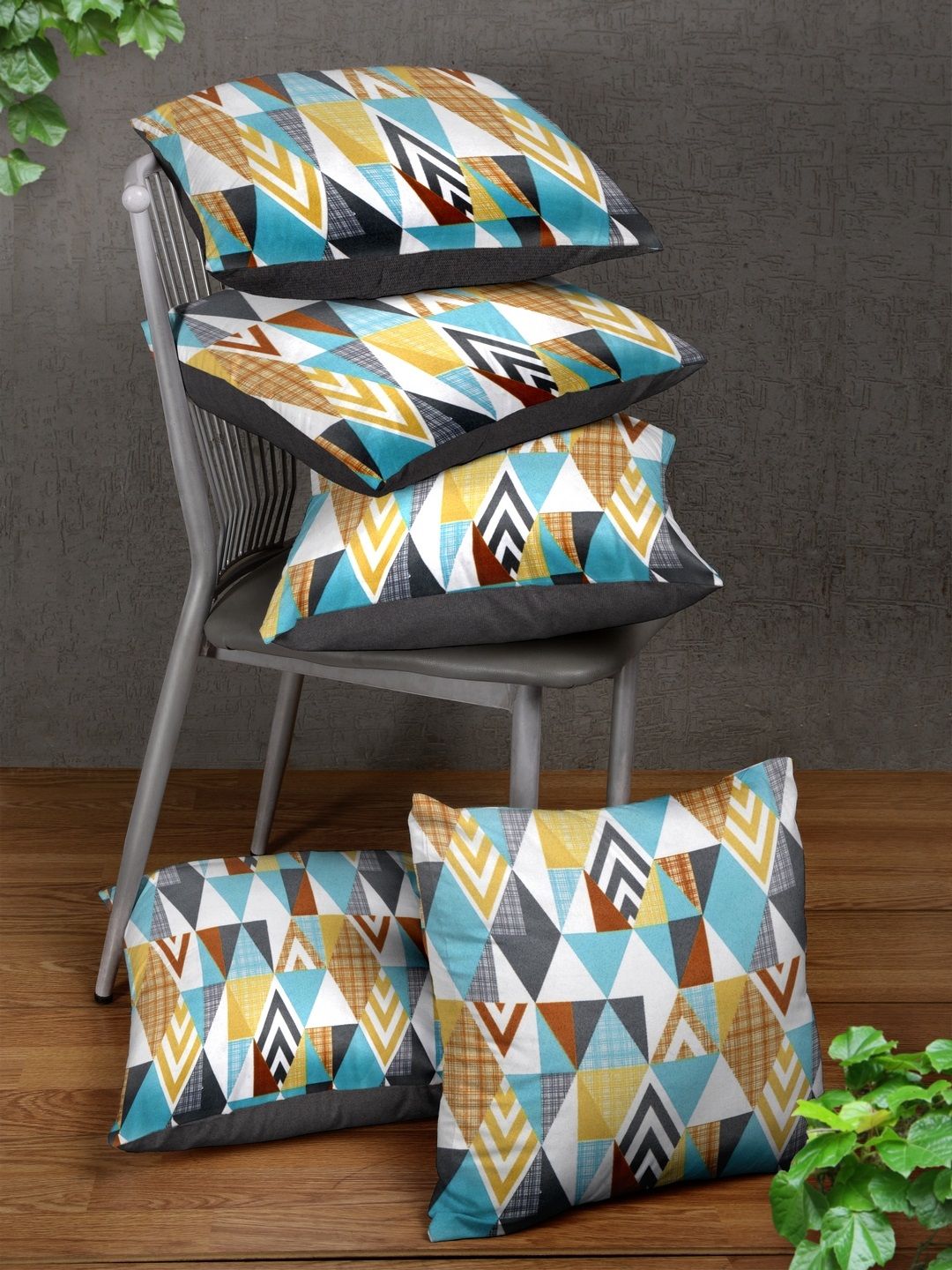 HOUZZCODE Multicoloured Set of 5 Geometric Square Cushion Covers Price in India