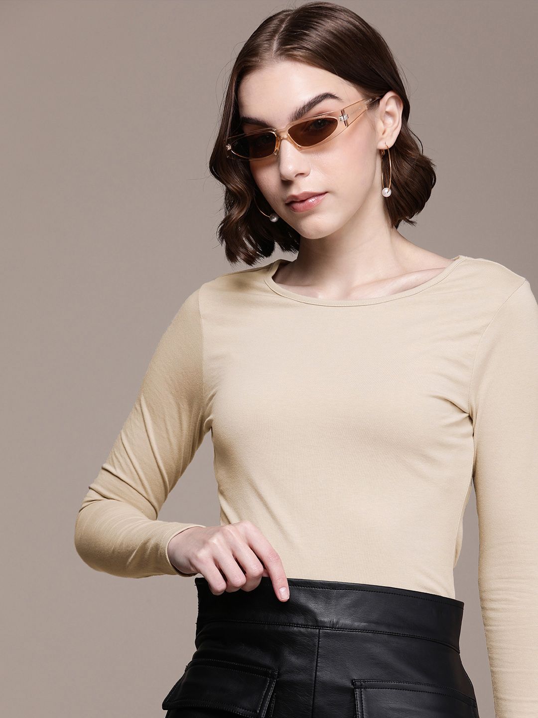The Roadster Life Co. Solid Round Neck Long Sleeves T-shirt