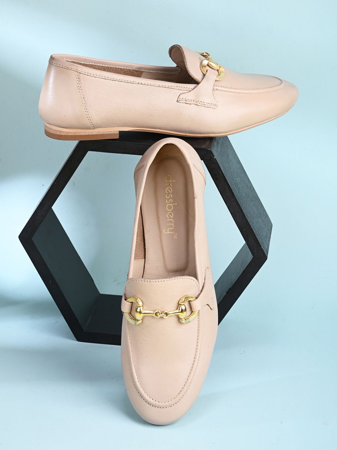 Alleviater Embellished Round Toe Ballerinas