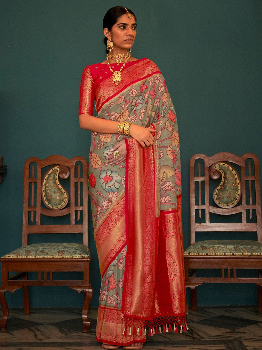 Mitera Grey & Red Floral Printed Silk Blend Banarasi Saree Price in India