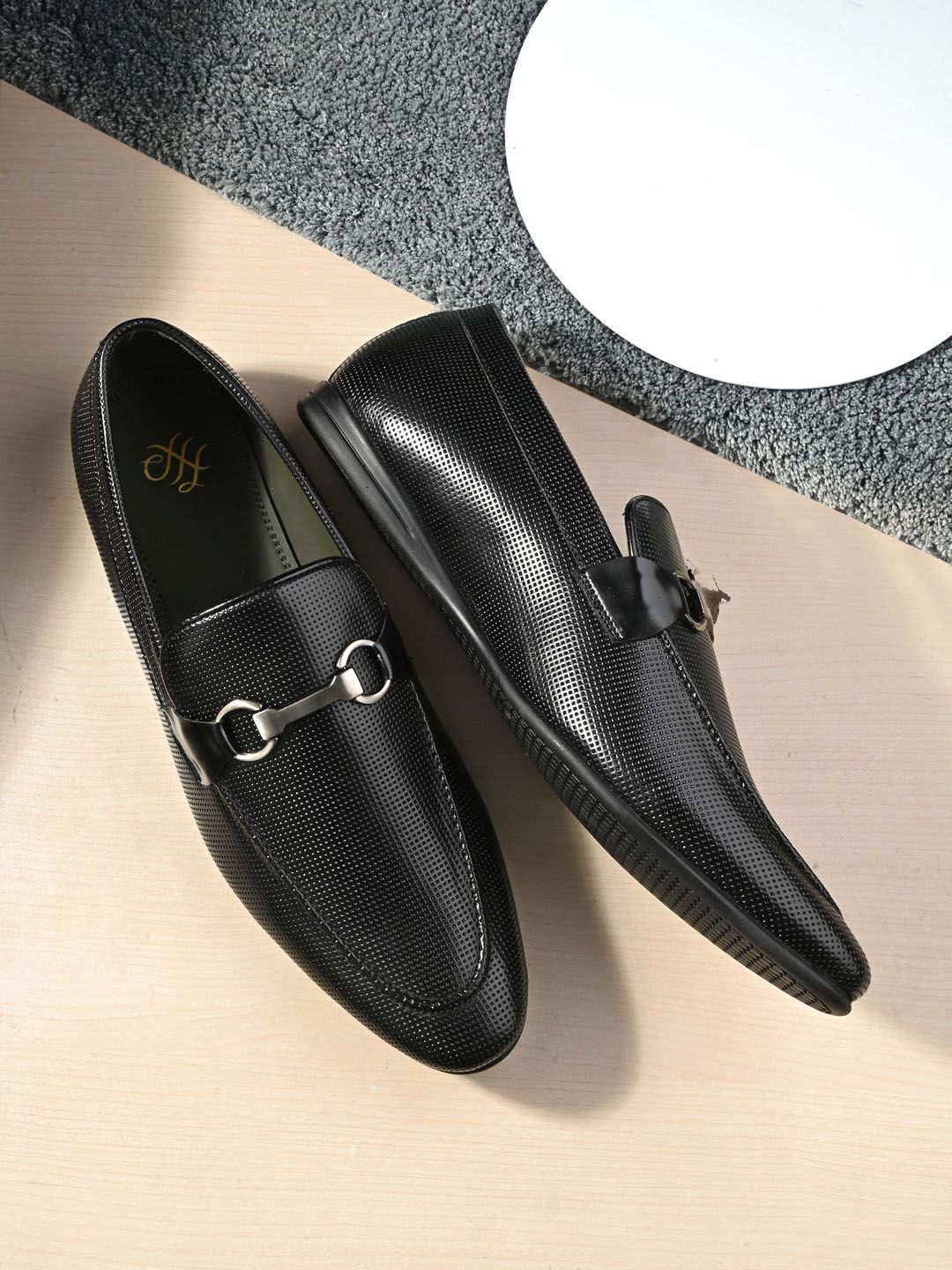 House of Pataudi Men Textured Formal Loafers With Buckle Detail