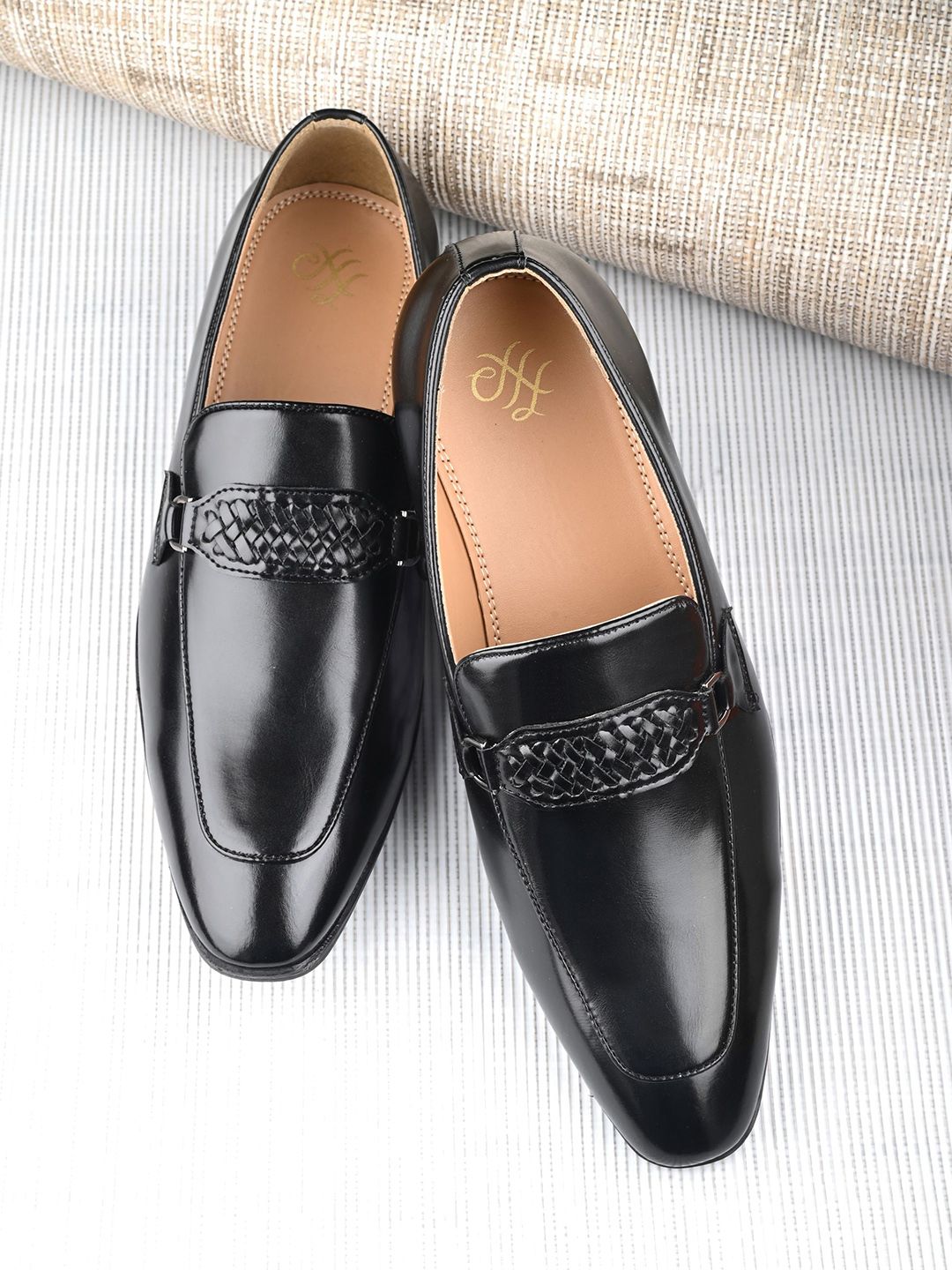 House of Pataudi Men Textured Formal Loafers