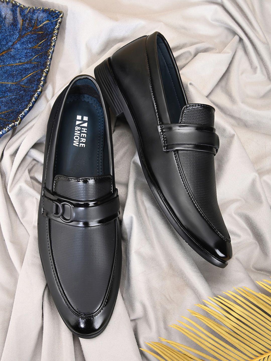 HERE&NOW Men Black Textured Formal Horsebit Loafers