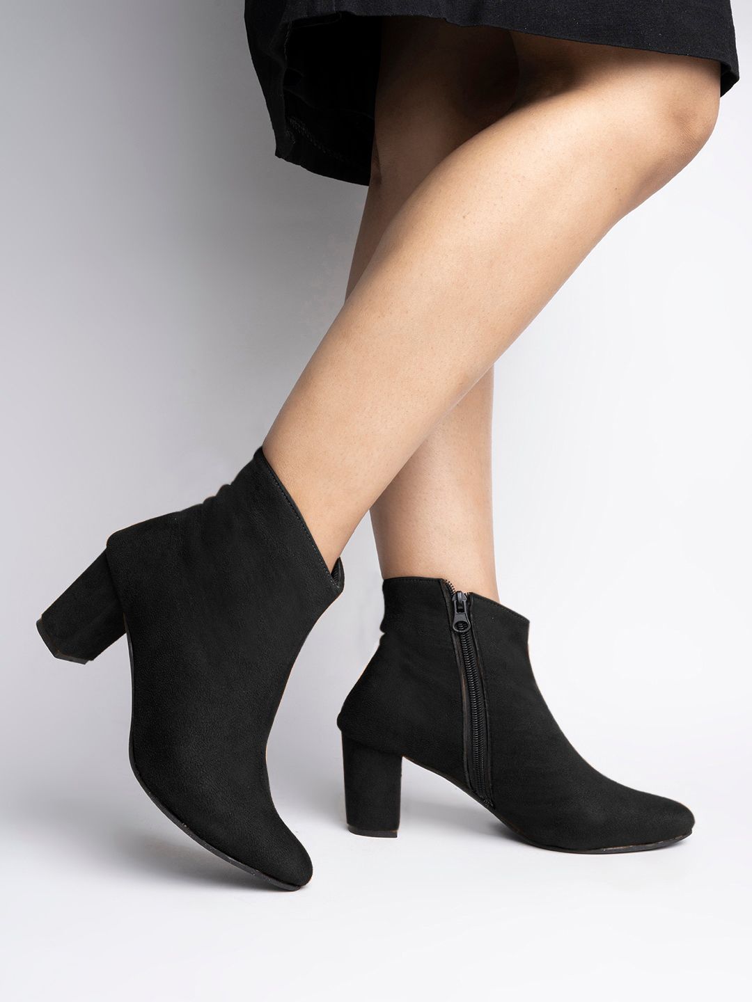 Stylestry Women Pointed Toe Mid Top Regular Boots