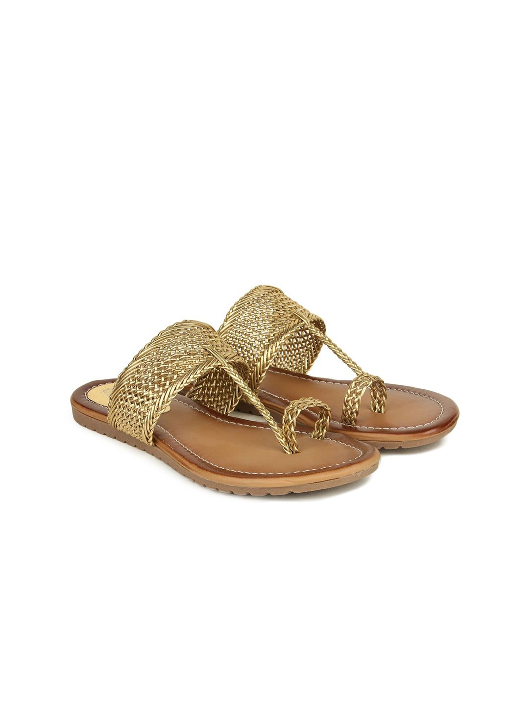 Shoetopia Girls Gold-Toned Textured Ethnic One Toe Flats Price in India