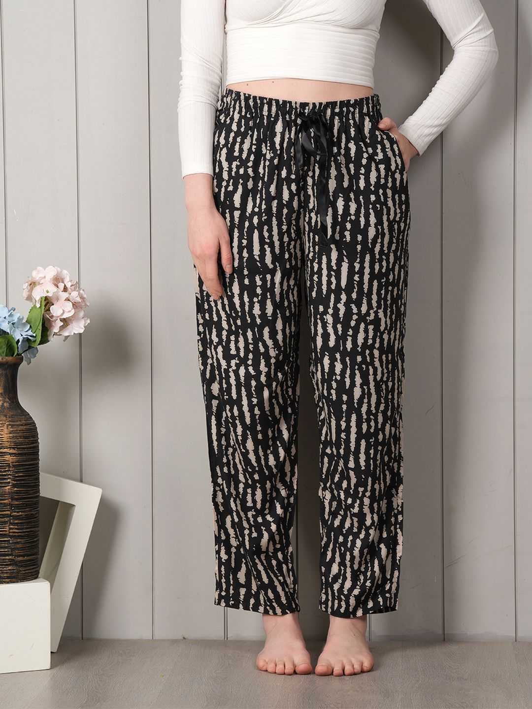 Style Shoes Women Printed Lounge Pants