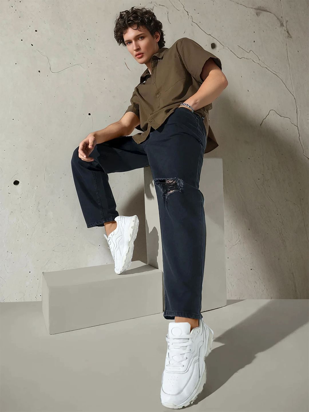 Hubberholme Men Highly Distressed Pure Cotton Relaxed Fit Jeans