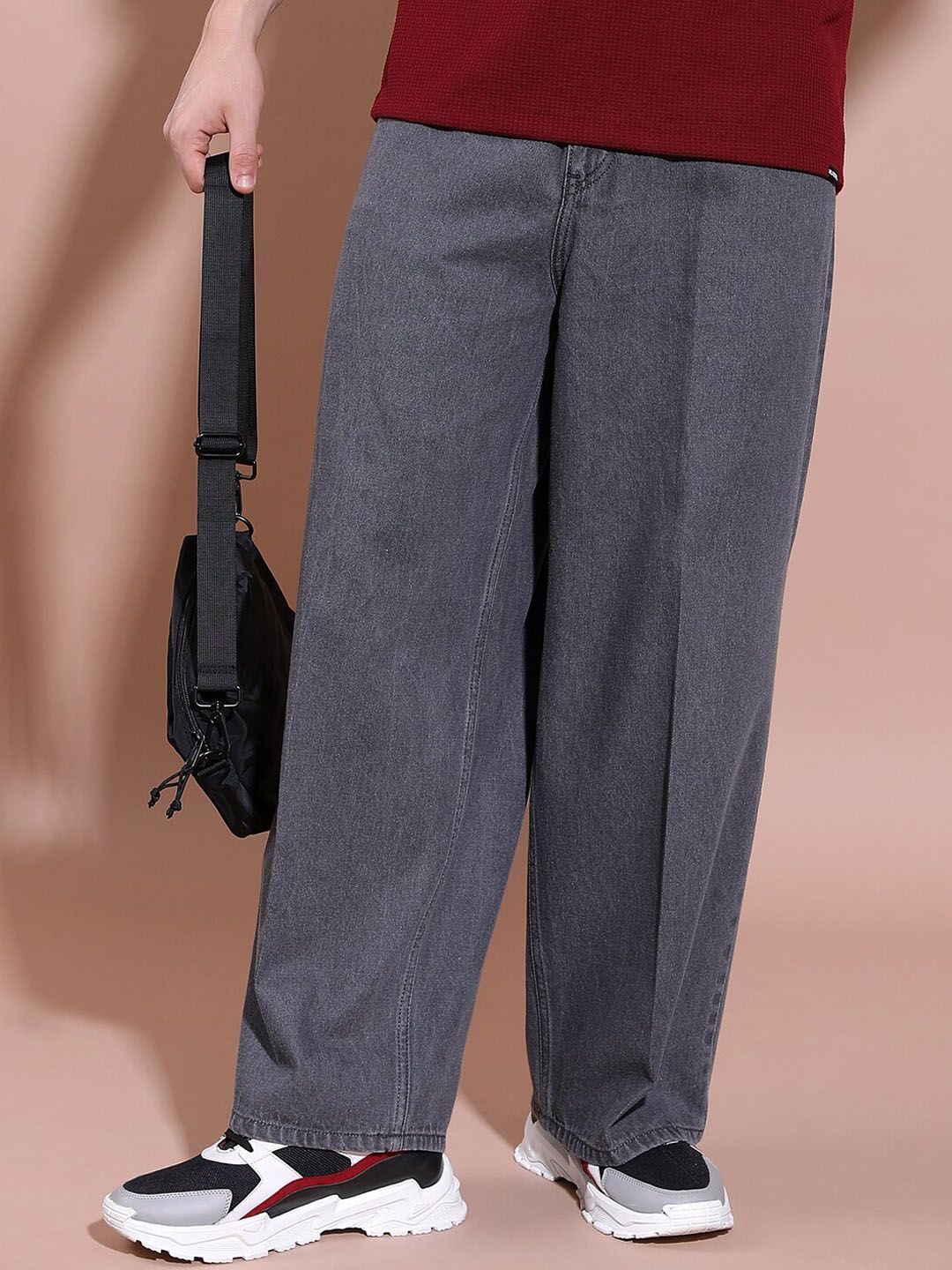 HIGHLANDER Men Clean Look Mid-Rise Relaxed Fit Jeans