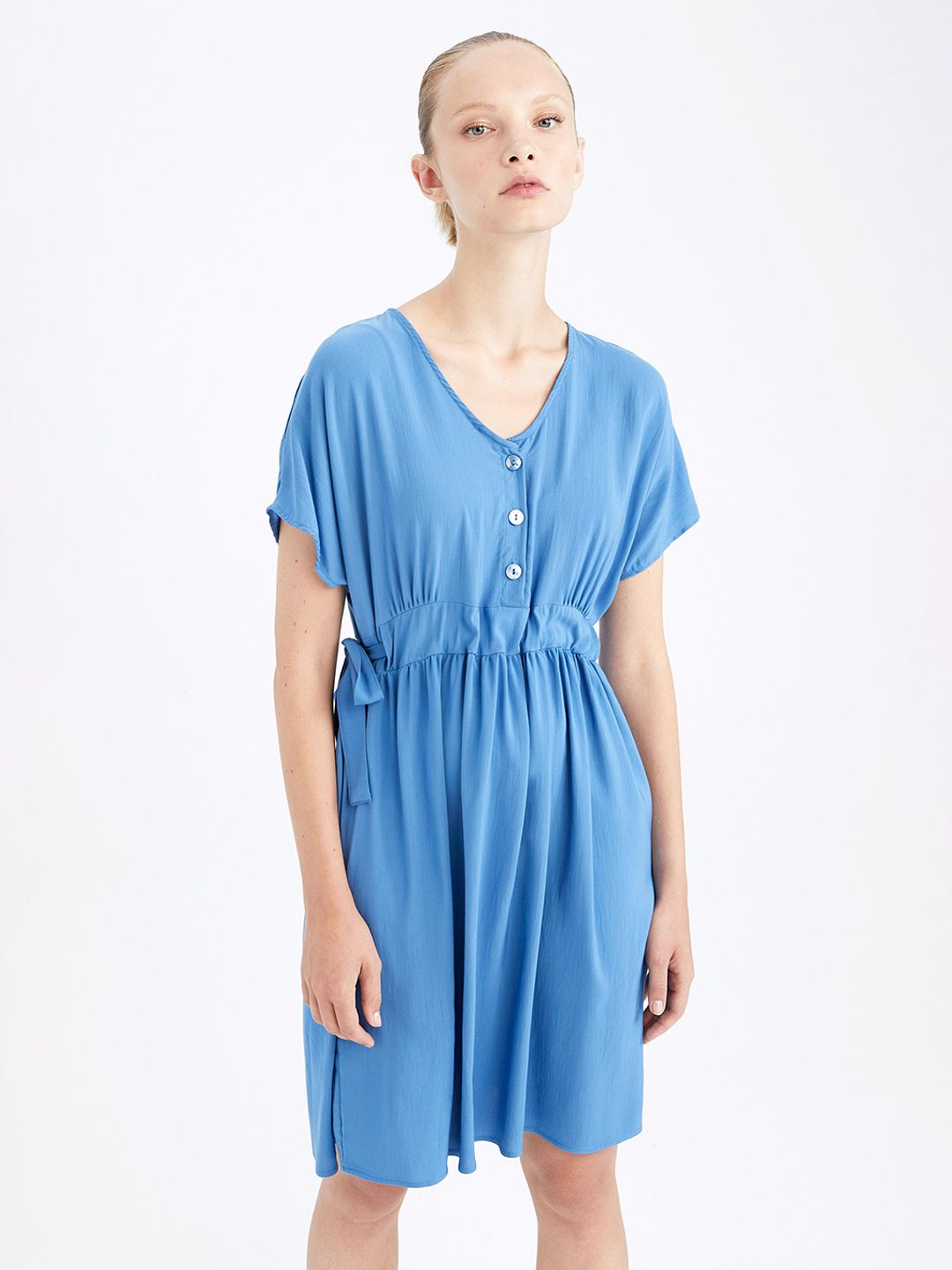 DeFacto Extended Sleeves V-Neck Tie-Up Neck Fit & Flare Dress Price in India