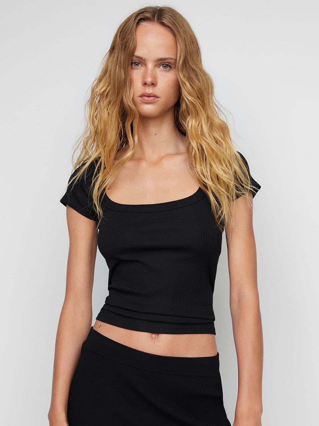 MANGO Scoop Neck T-shirt