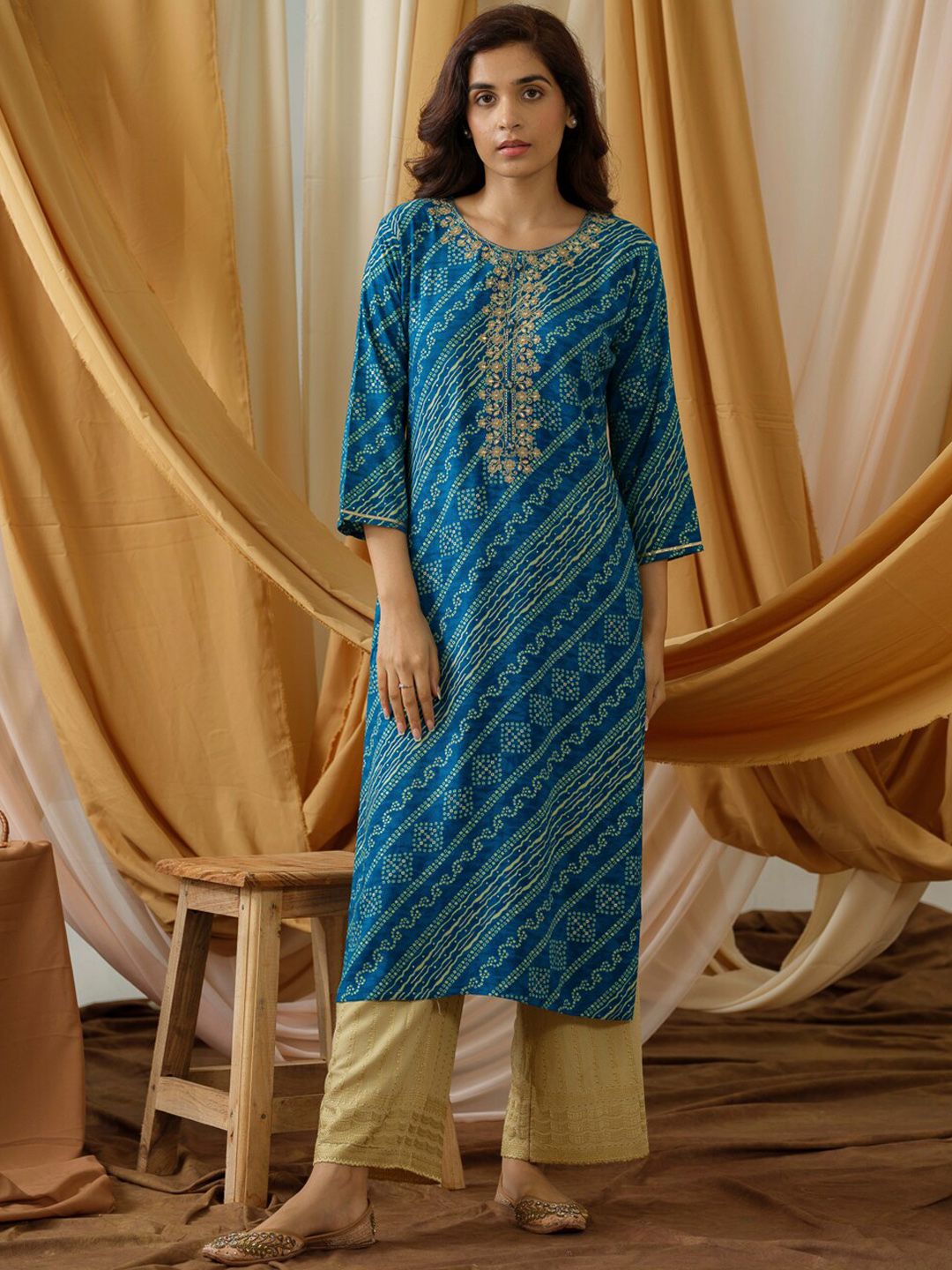 Sangria Bandhani Printed Round Neck Straight Kurta