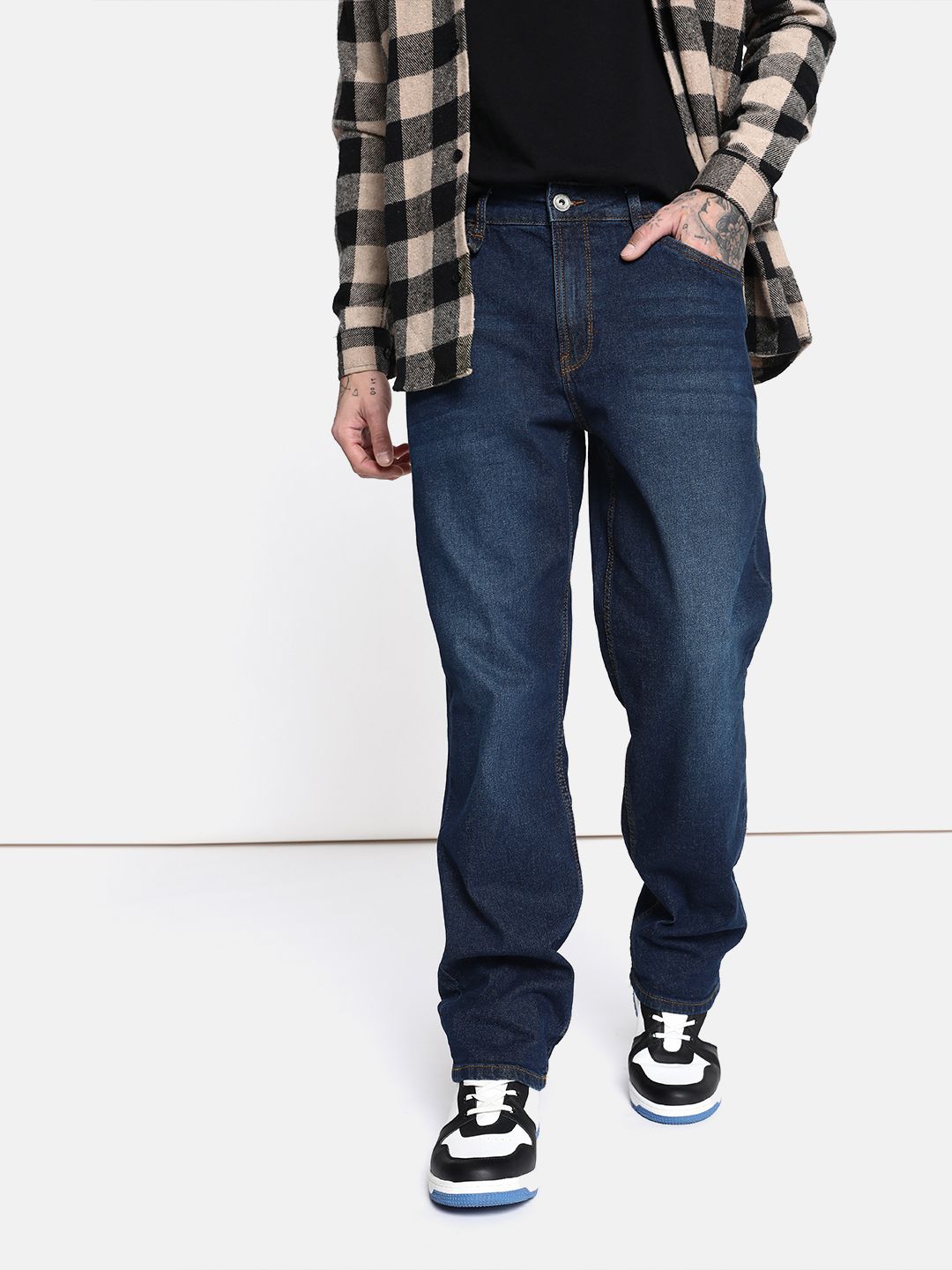 The Roadster Lifestyle Co. Men Relaxed Fit Light Fade Stretchable Jeans