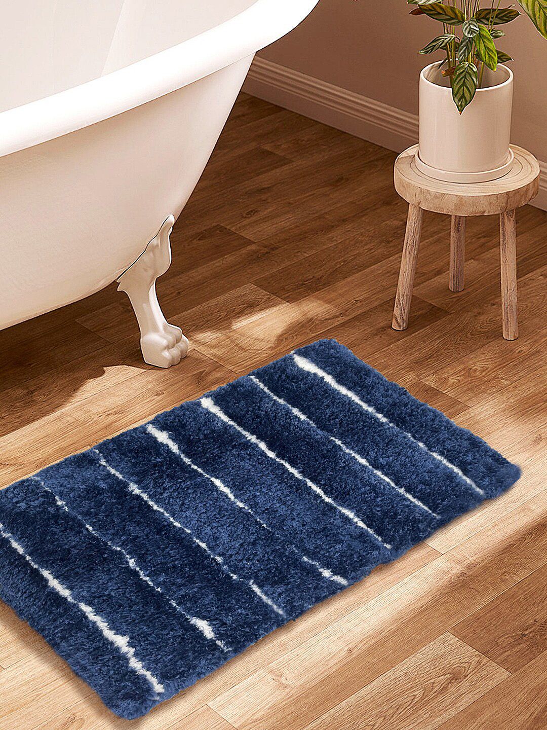 Nautica Navy blue Striped Anti-Skid 2200 GSM Bath Mat