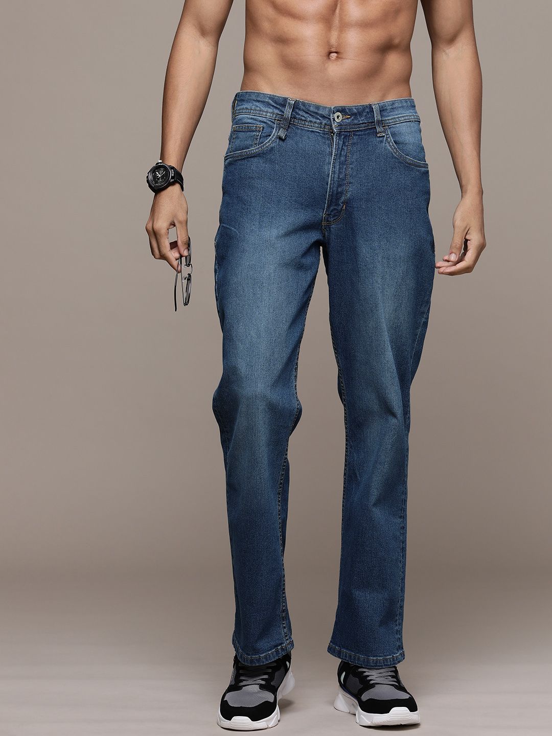 The Roadster Life Co. Men Bootcut Light Fade Stretchable Jeans