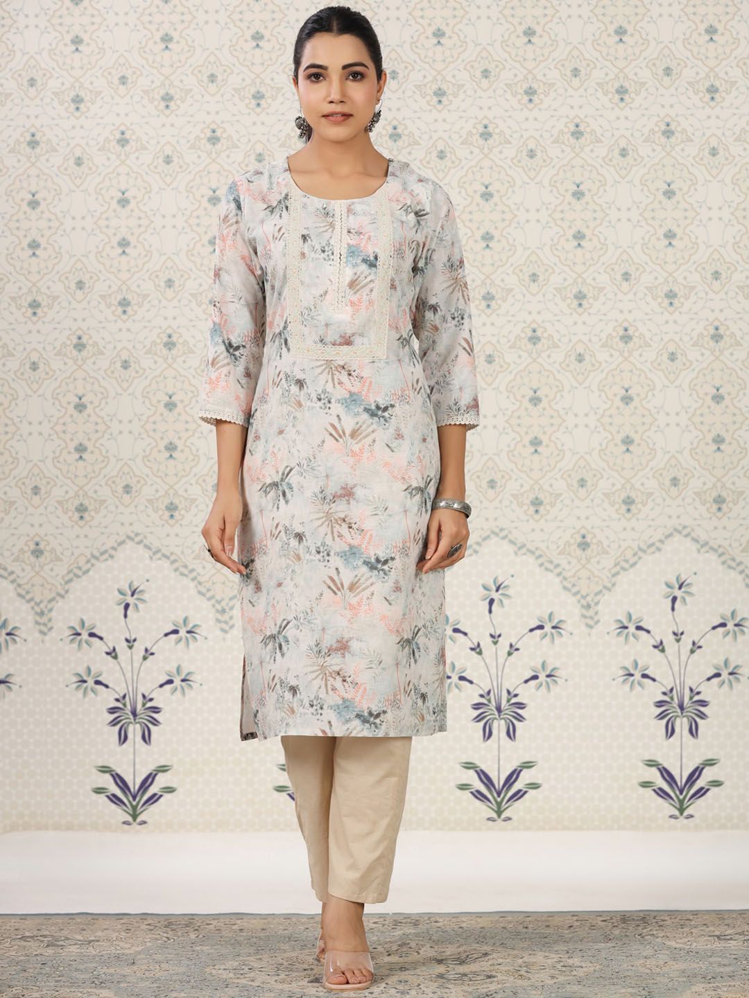 Ode by House of Pataudi Floral Yoke Design Thread Work Straight Kurta Price in India