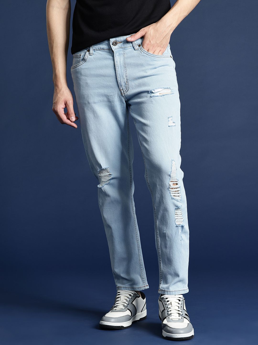 Mast & Harbour Men Relaxed Fit Mildly Distressed Light Fade Stretchable Jeans