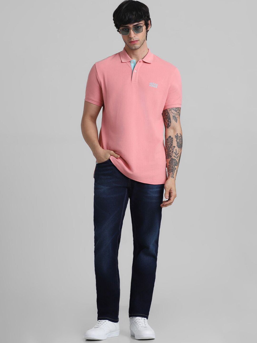 Clark Mid-Rise Light Fade Dark Shade Clean Look Stretchable Jeans