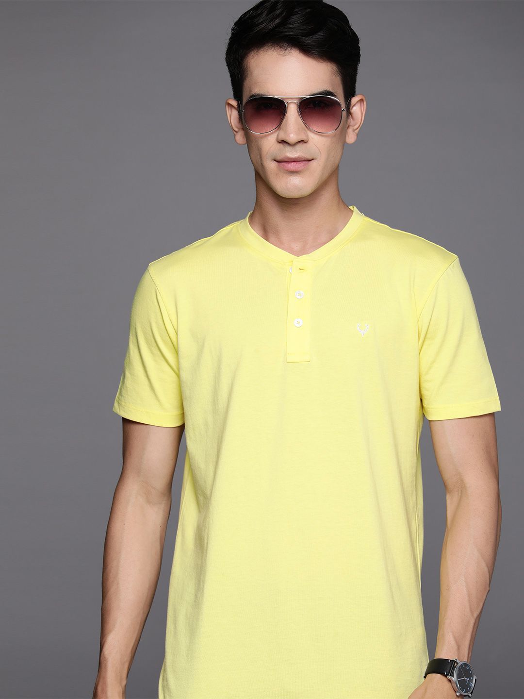 Allen Solly Men Slim Fit T-shirt
