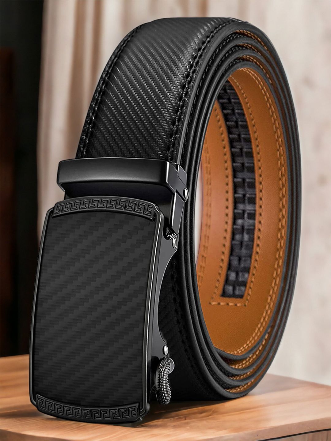 INVICTUS Men Textured Leather Belt