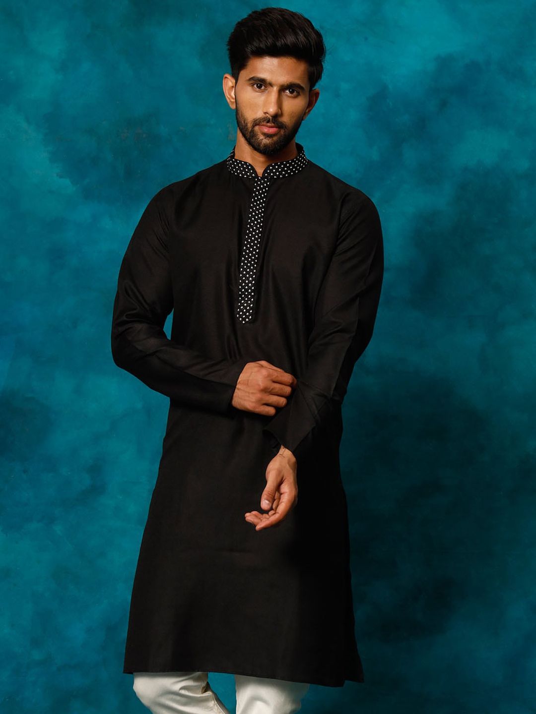 VASTRAMAY Mandarin Collar Straight Regular Kurta