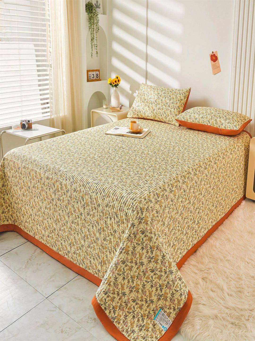 JC HOME Beige & Orange Coloured Floral Printed Double XL Bed Cover & Pillow Covers