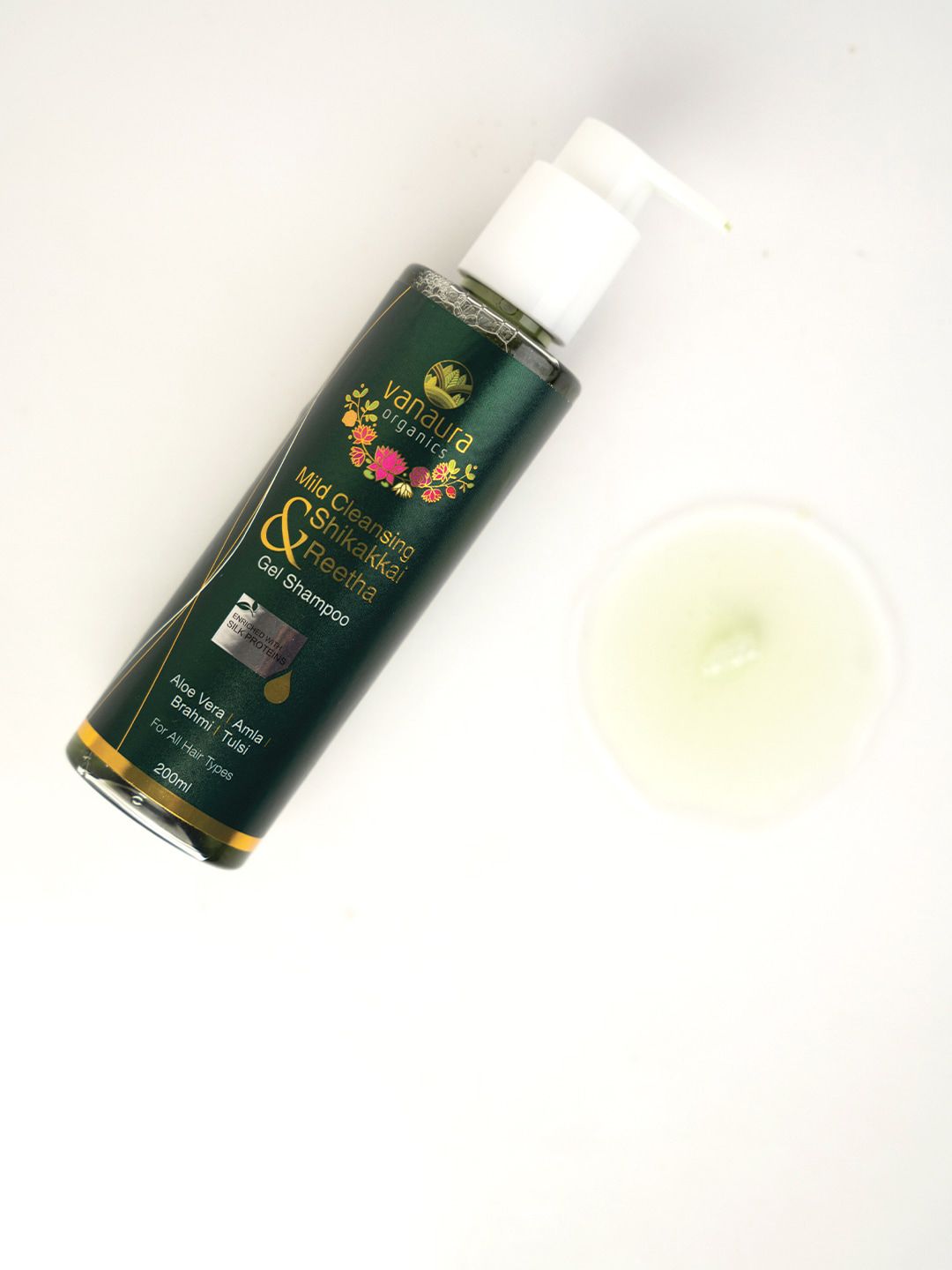 vanaura organics Mild Cleansing Shikakkai & Reetha Gel Shampoo - 200ml