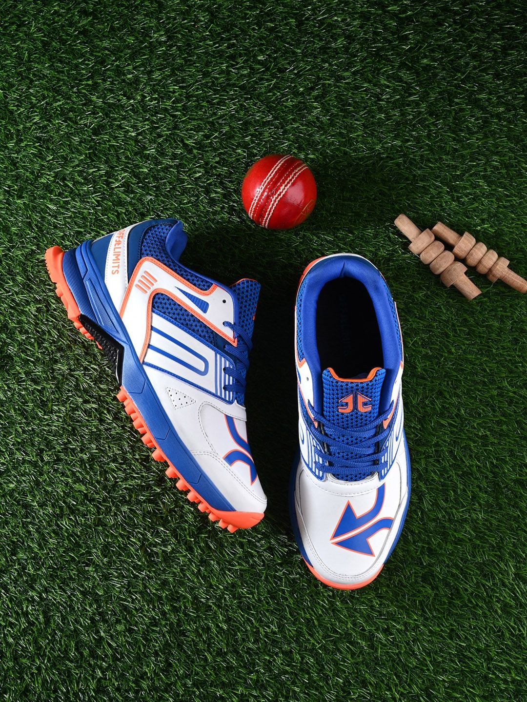 OFF LIMITS Men White Cricket Anti Odour Lace-Up Shoes