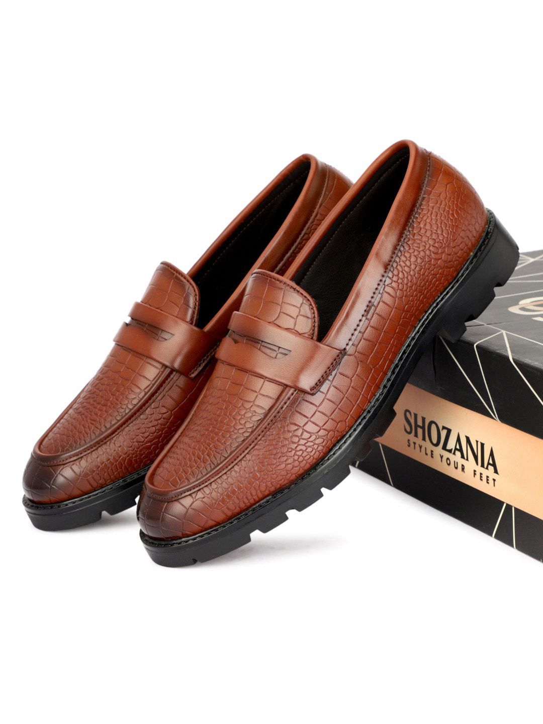 SHOZANIA Men Textured Leather Formal Loafers