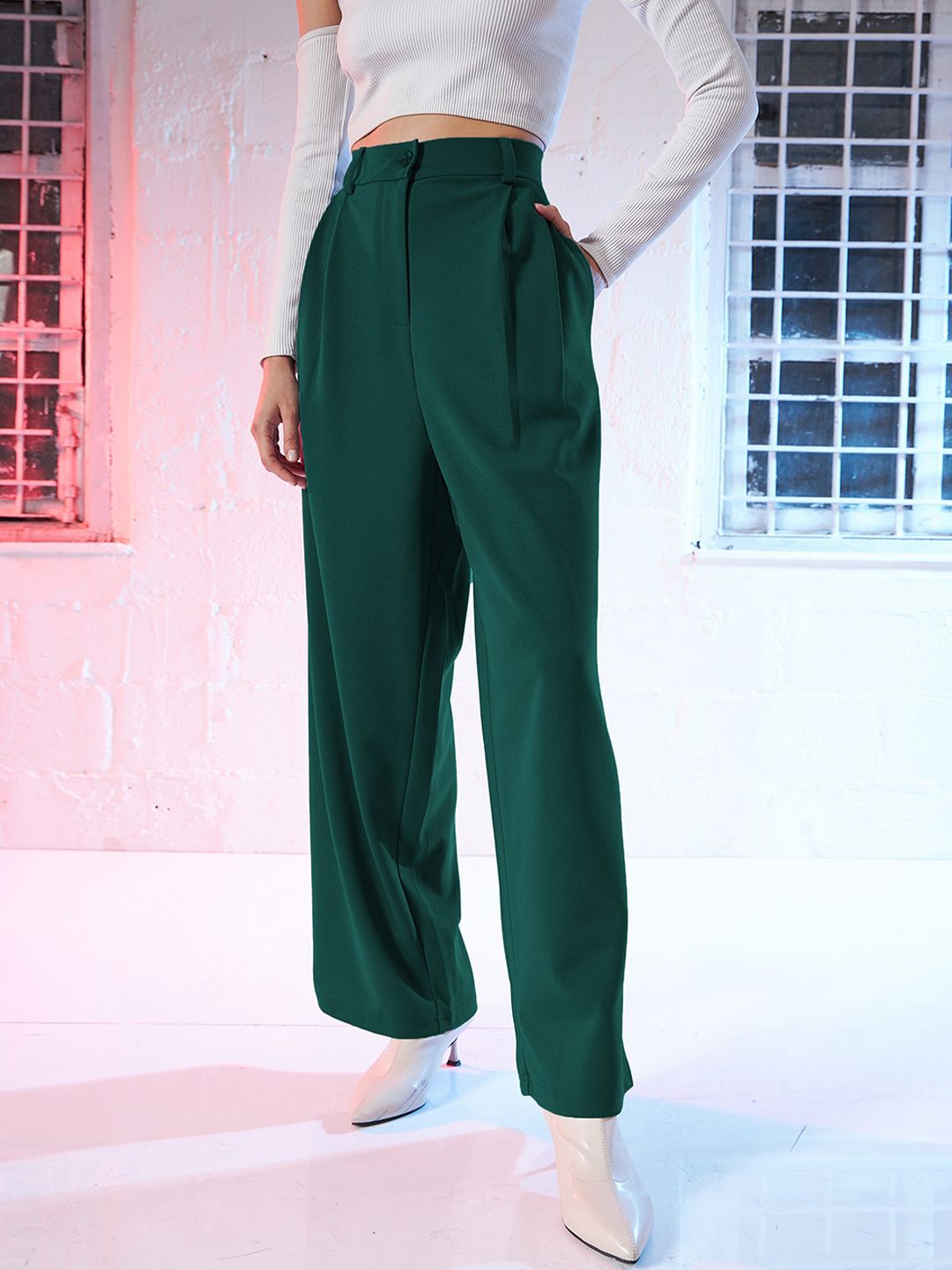 SASSAFRAS Women Green Loose Fit High-Rise Pleated Parallel Trousers Price in India