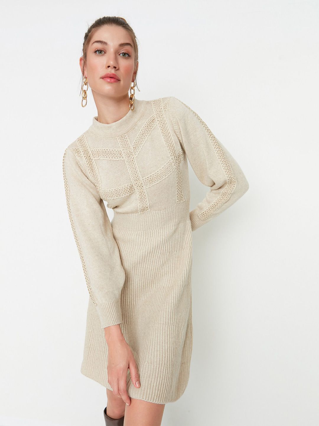 Trendyol Self Design Round Neck Puff Sleeve Fit & Flare Dress