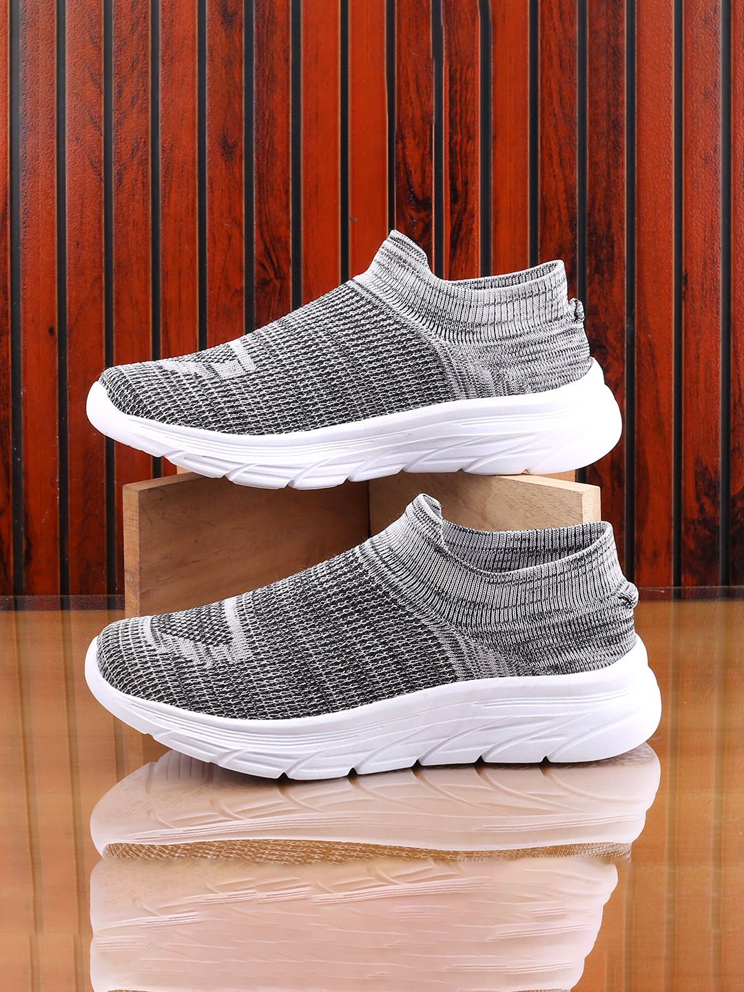 KRAASA Men ProRider Slip-On Running Shoes