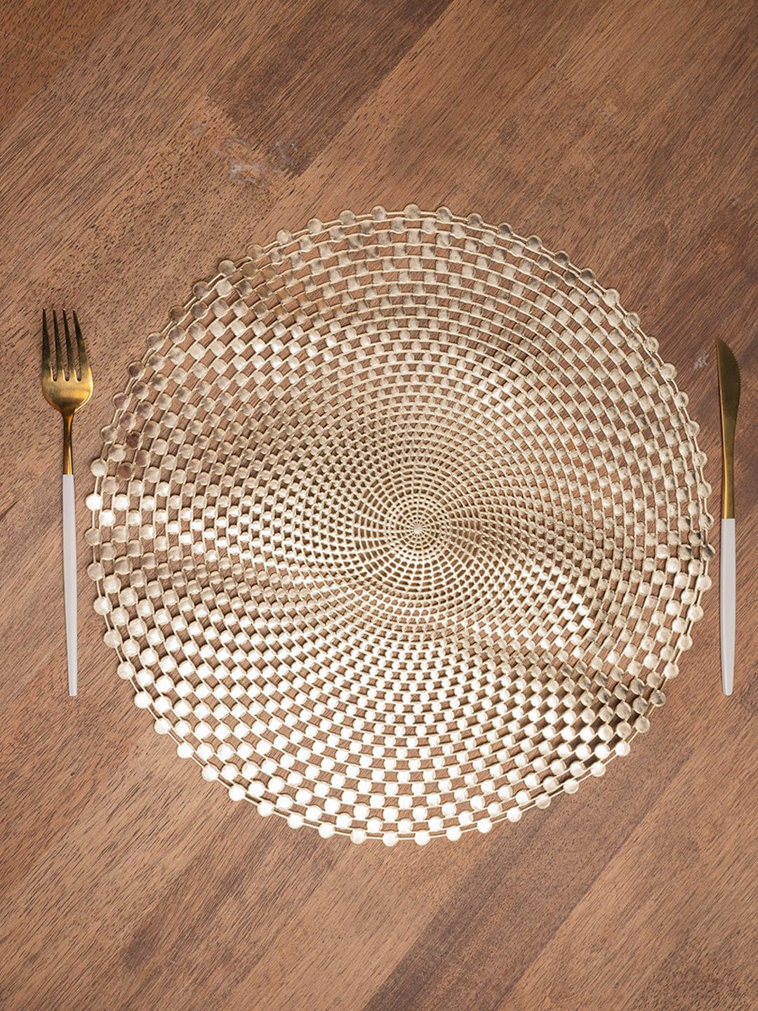 MARKET99 Gold Toned 2 Pieces Circular Geometric Cut-Out Textured Table Placemats
