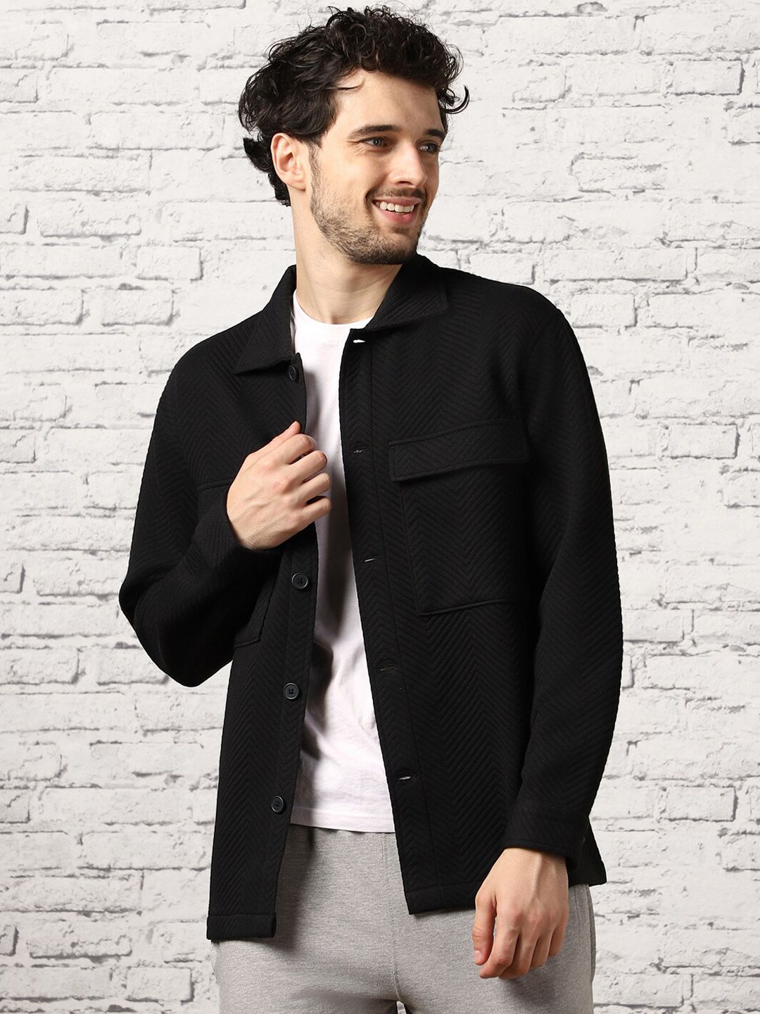 NOBERO NOBERO Chevron Self Design Shacket
