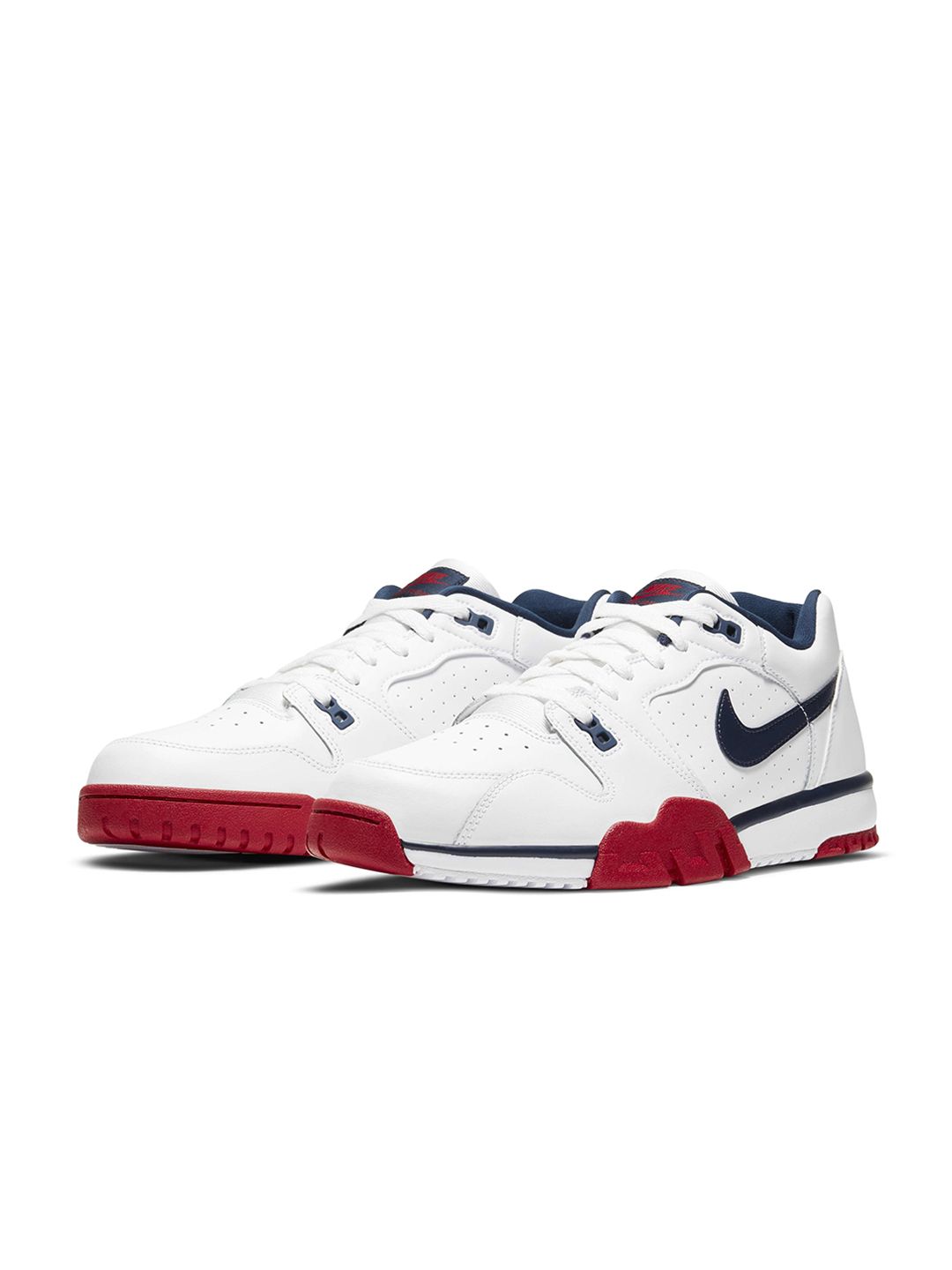 cross trainer low nike