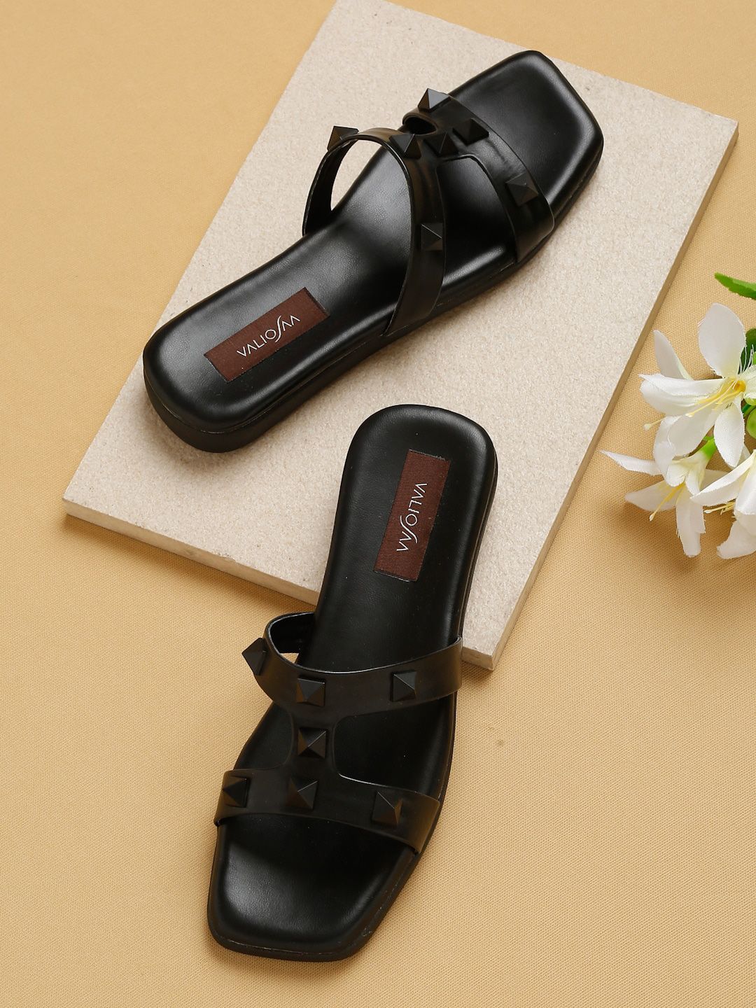 VALIOSAA Studded Open Toe Flats