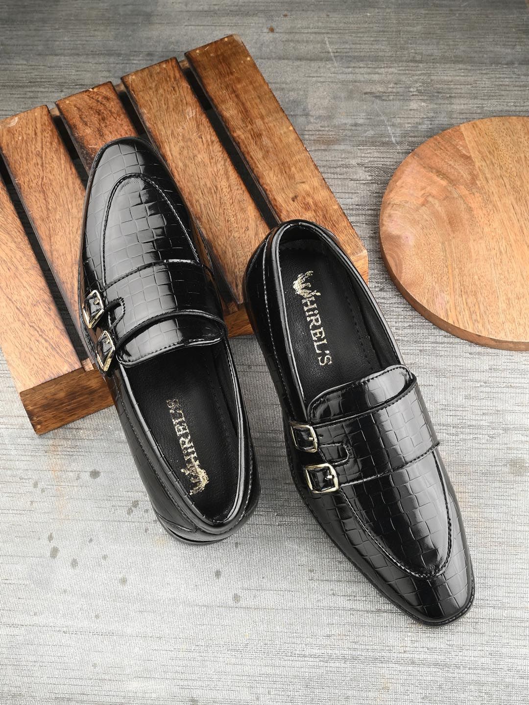 Hirels Men Textured Buckled Formal Loafers