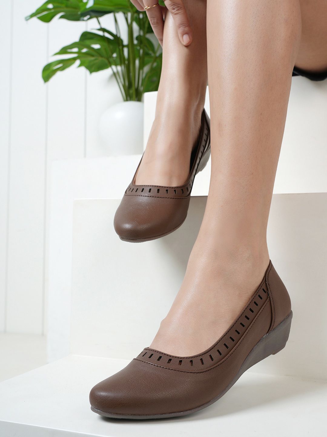 DressBerry Brown Laser Cuts Wedge Pumps