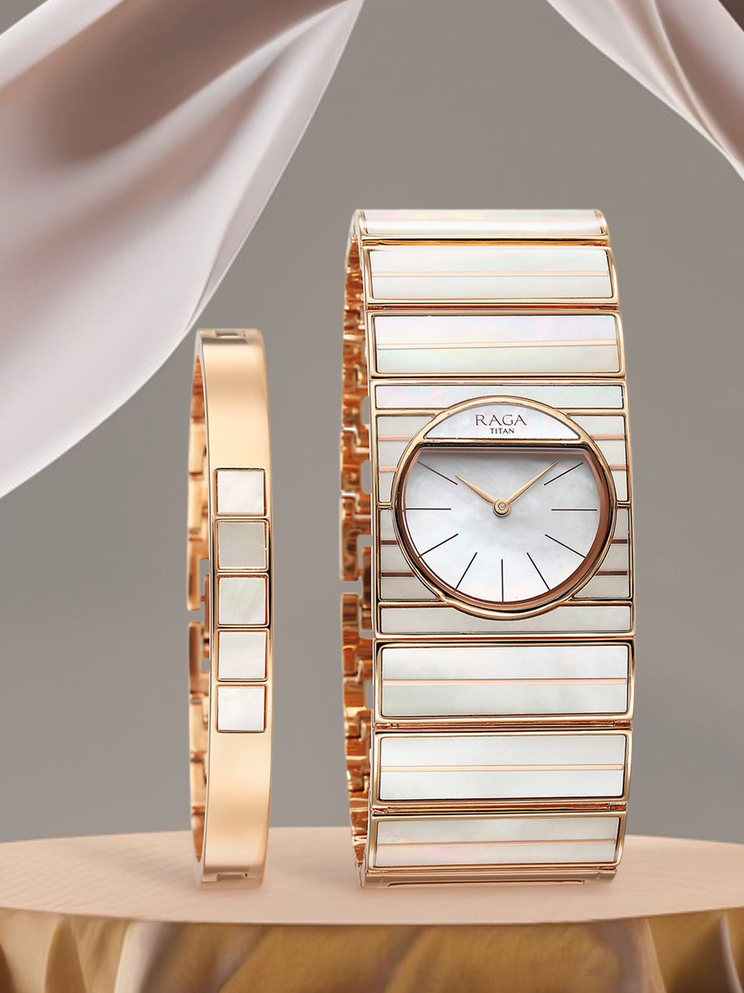 Titan Titan Raga Power Pearls Quartz Analog With White Mop Dial Watch For Women - Nt95234wm01f