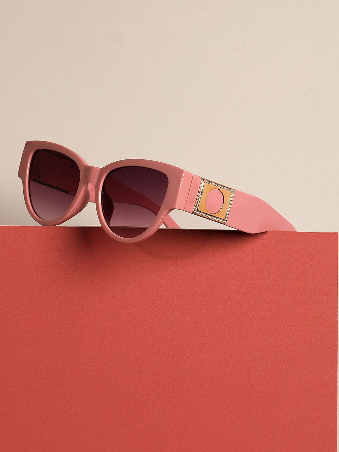 HAUTE SAUCE by Campus Sutra Women Black Lens & Pink Oval Sunglasses with Polarised Lens